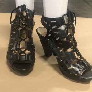 CL by Laundry  ladies black 7.5 platform heels